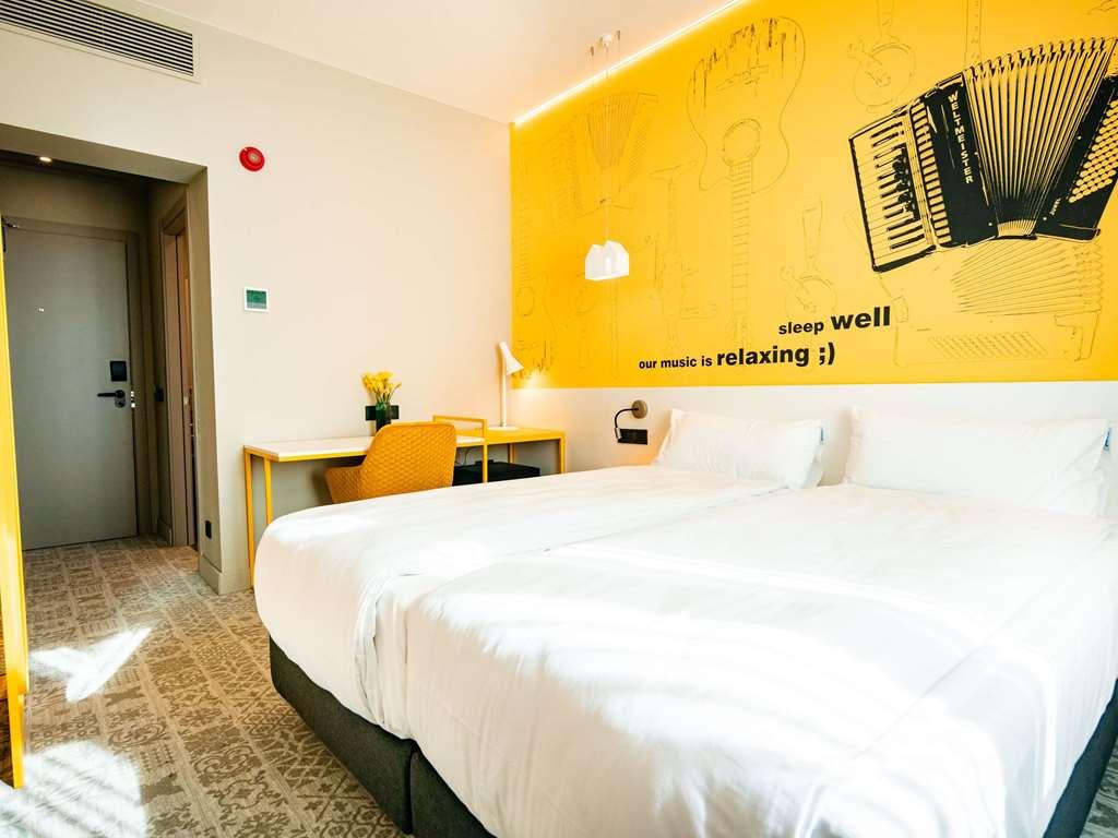 Hotel Ibis Styles Sibiu Arsenal Zimmer foto